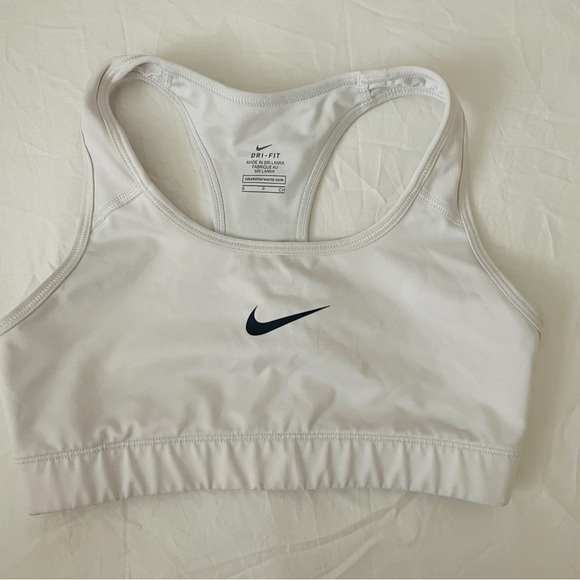 Nike Swoosh Dri- Fit Light Support Women's Non-Padded Sports Bra size S - Picture 4 of 6